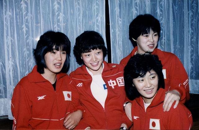 “最美女排副攻”李月明近况:二婚嫁美国人,今定居美国婚姻幸福