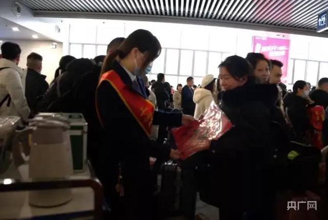云南福贡村民讲述,上在上海务工的故事。