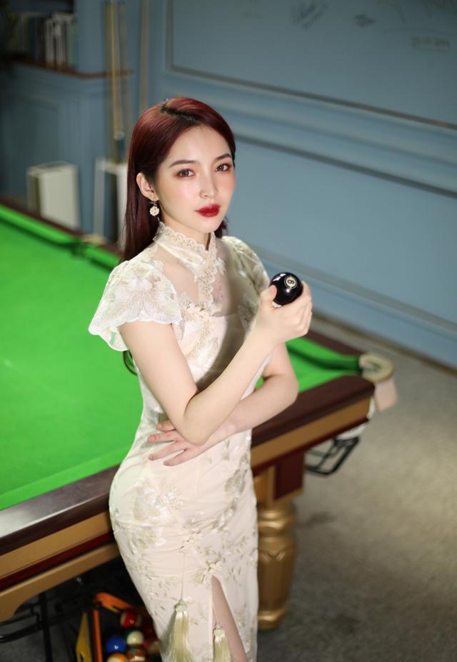 她是“最美台球裁判”,长相甜美身材火辣,观众哪还有心思看比赛