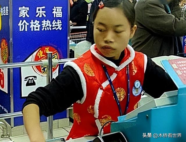 曾火遍全网的几位初代网红,有人坐拥千万,有人流浪美国当修脚工