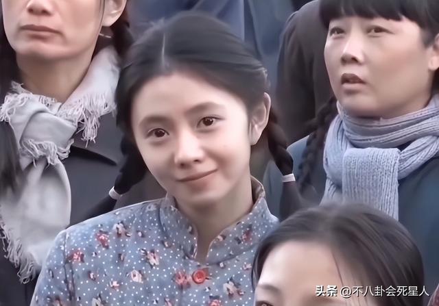 明明是美女,笑起来却很“恐怖”,这6位女星,不笑美艳一笑瘆人