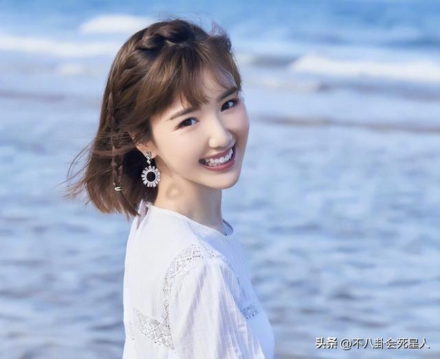 明明是美女,笑起来却很“恐怖”,这6位女星,不笑美艳一笑瘆人