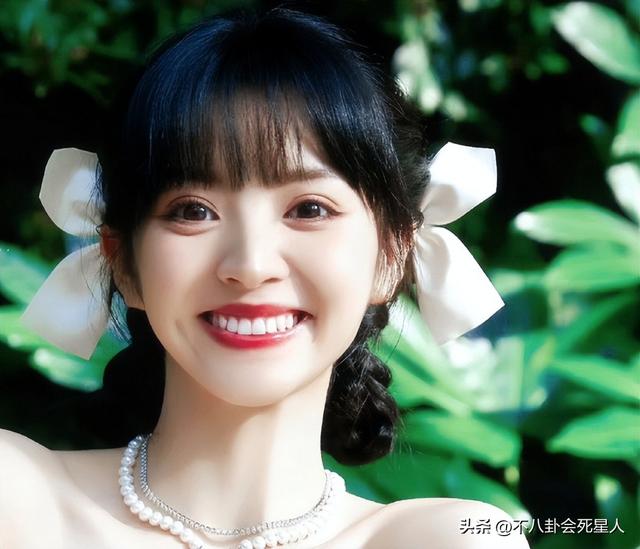 明明是美女,笑起来却很“恐怖”,这6位女星,不笑美艳一笑瘆人