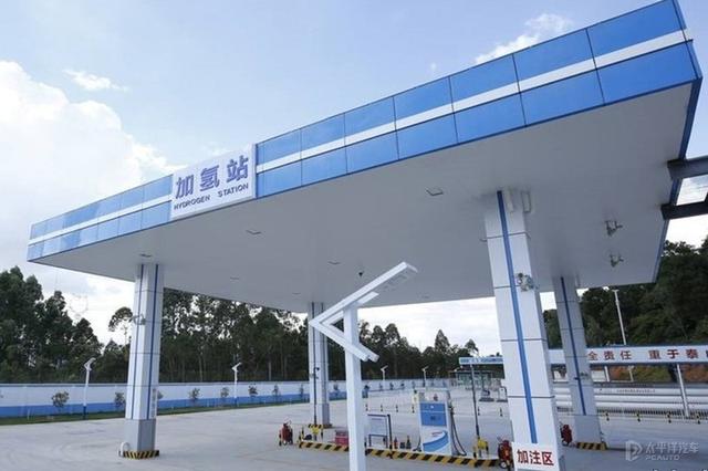 加氢5分钟续航596km,比电车好用多了!现代这款氢能源汽车会爆火?