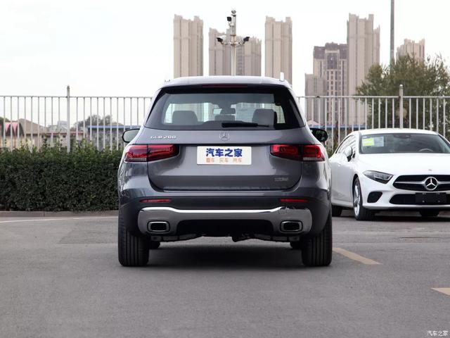 1.3T、7座SUV,三十多万买入门版奔驰GLB 200,值不值?
