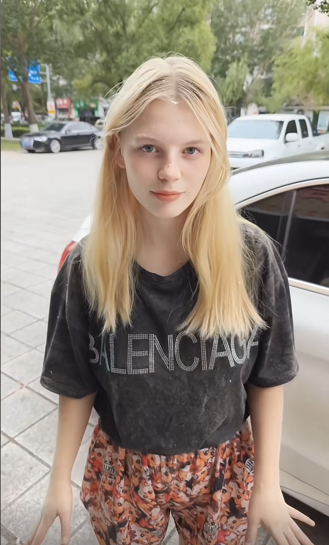 东北大叔娶00后俄罗斯美女,还把小姨子接到中国,网友齐声叫姐夫
