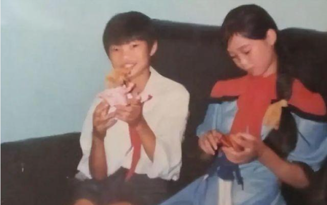 “老实人”王迅:抛弃人老珠黄的原配魏臻,娶小18岁娇妻后又出轨
