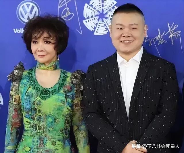 明明是美女,笑起来却很“恐怖”,这6位女星,不笑美艳一笑瘆人