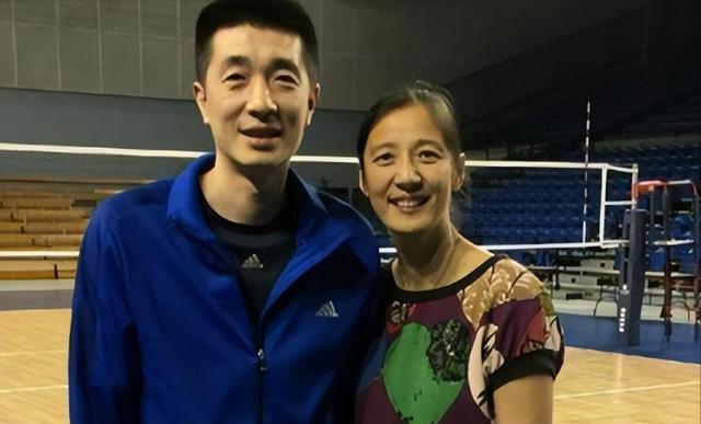 “最美女排副攻”李月明近况:二婚嫁美国人,今定居美国婚姻幸福