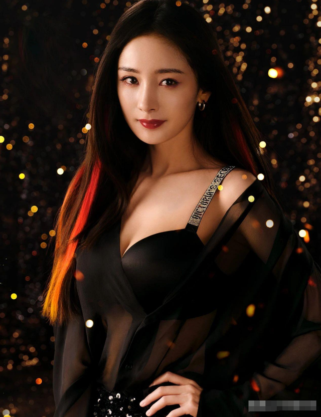 杨幂内衣写真大曝光,D罩杯,难怪叫“大幂幂”这身材也太顶了