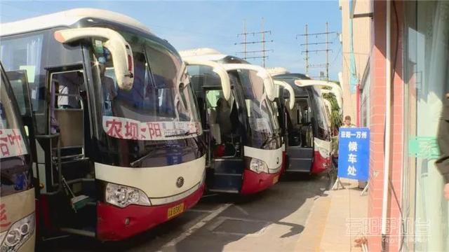 这里可以坐云阳到万州高铁站的汽车!电话、价格这里有