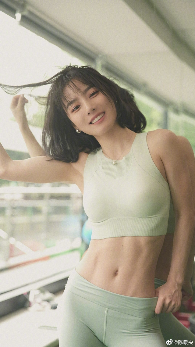她性感,不只是因为身材