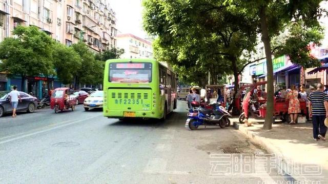 这里可以坐云阳到万州高铁站的汽车!电话、价格这里有