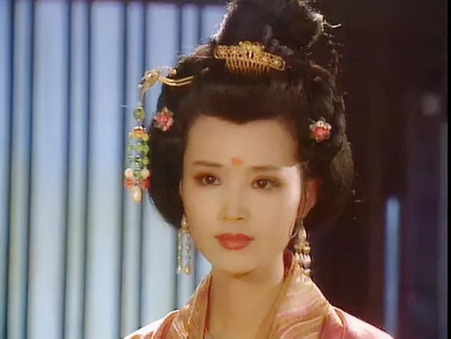 中国大陆10大美女影星,个个娇俏美丽、楚楚动人,你最喜欢谁?