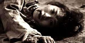 活杀大美女(旅顺攻陷，漂亮母女被日军残忍奸杀，日军记者：我的同胞是野兽)