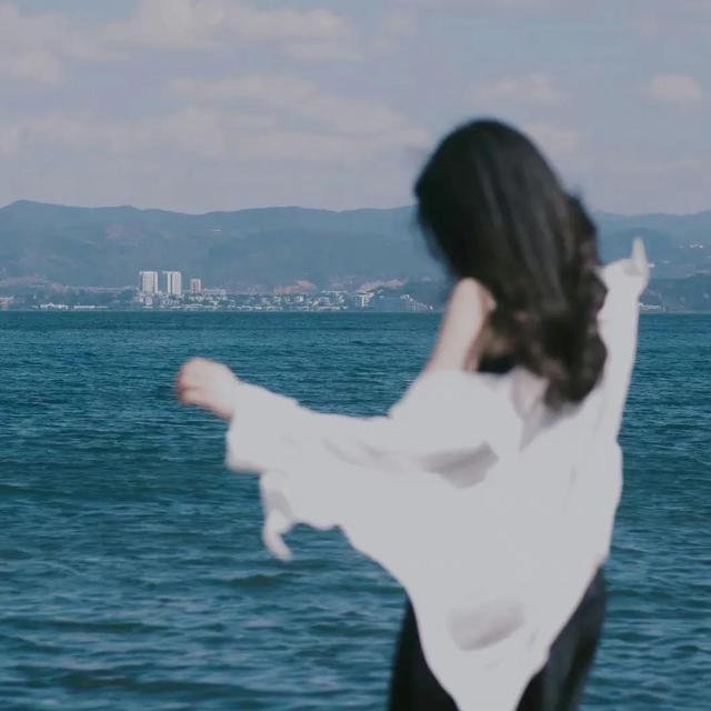 背影女生头像|女孩子请记住 越自律越自由