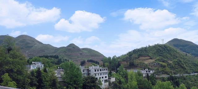 好个龙昌坪，美女晒罗裙——大方屋脊绿塘龙昌坪大山之行