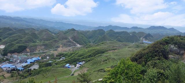 好个龙昌坪，美女晒罗裙——大方屋脊绿塘龙昌坪大山之行