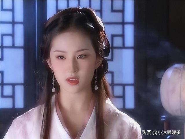 额头都不敢露还尬吹美人,这些扛住“光明顶”的女星,才是真漂亮