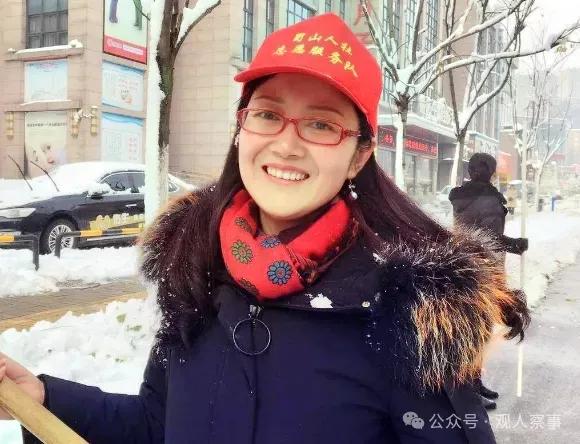 上班第一天就有两位美女官员被查!一个都跑不掉!这是人民的呼声