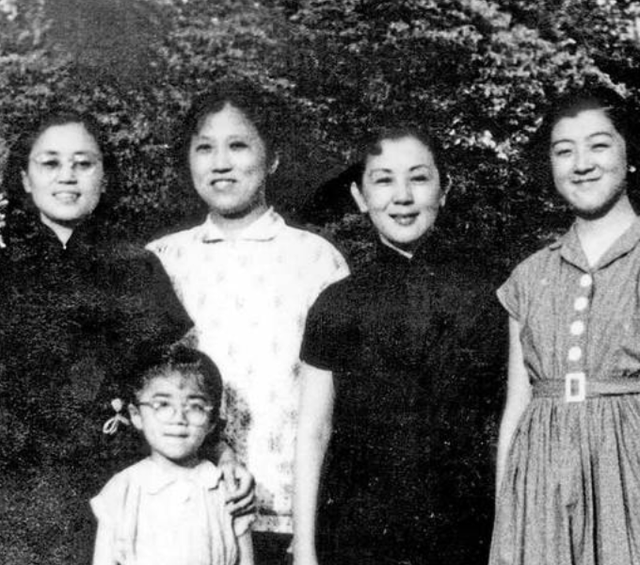 29岁的姚姚没有亲人依靠，亲手把唯一的儿子送走后，仍不愿意成家