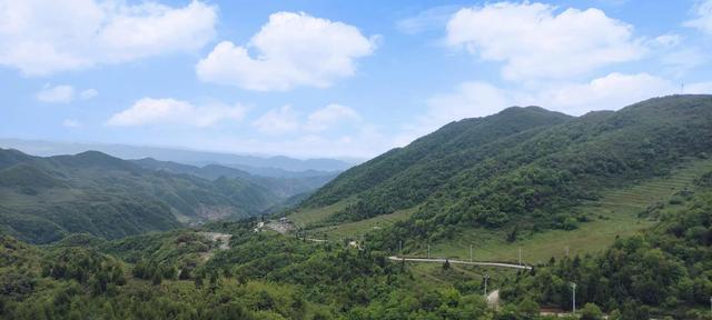 好个龙昌坪，美女晒罗裙——大方屋脊绿塘龙昌坪大山之行