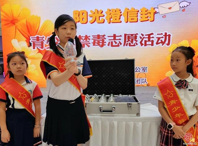 新时代好少年|陈曼妮:助人为乐勇担当,传递青春正能量