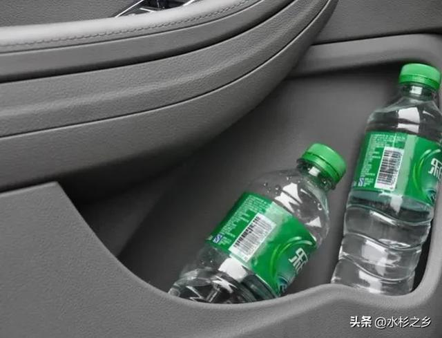 为什么车子驾驶室,不能放矿泉水