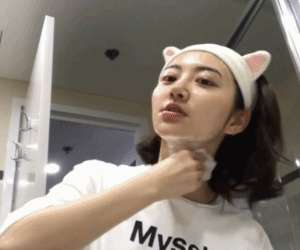 美女拍脸部(素颜是检验美女的真谛7位女星镜头前艳光四射，卸妆后：姨你谁)