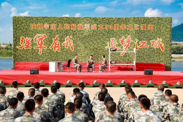 “八一”文艺演出，超美！