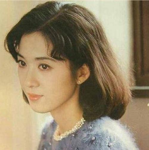 “挂历女神”龚雪的另类成名史,以及35年前的一桩“桃色事件”