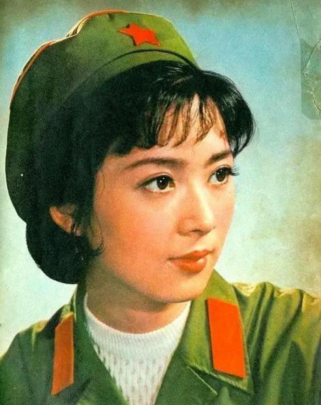 “挂历女神”龚雪的另类成名史,以及35年前的一桩“桃色事件”