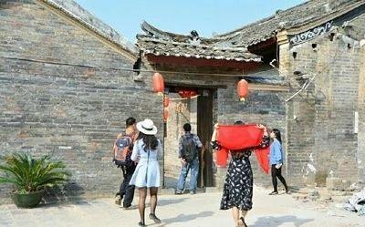 人间仙境,遇王族后人……