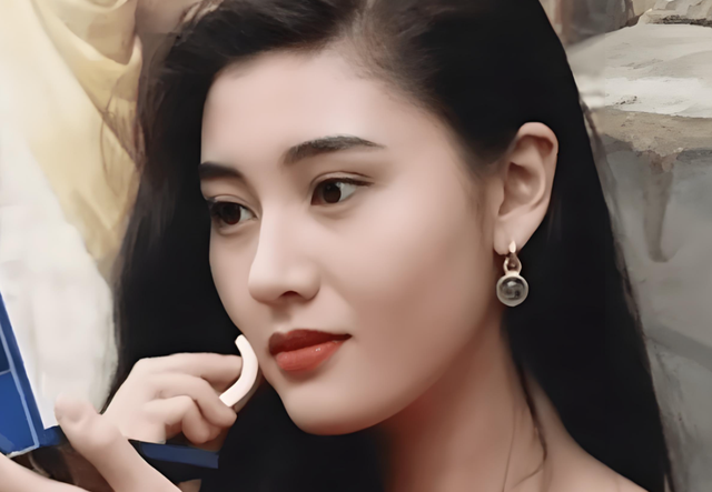 宝岛第一美女、香港最美花瓶、内地第一古装美人，现差距一目了然