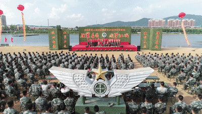 “八一”文艺演出，超美！