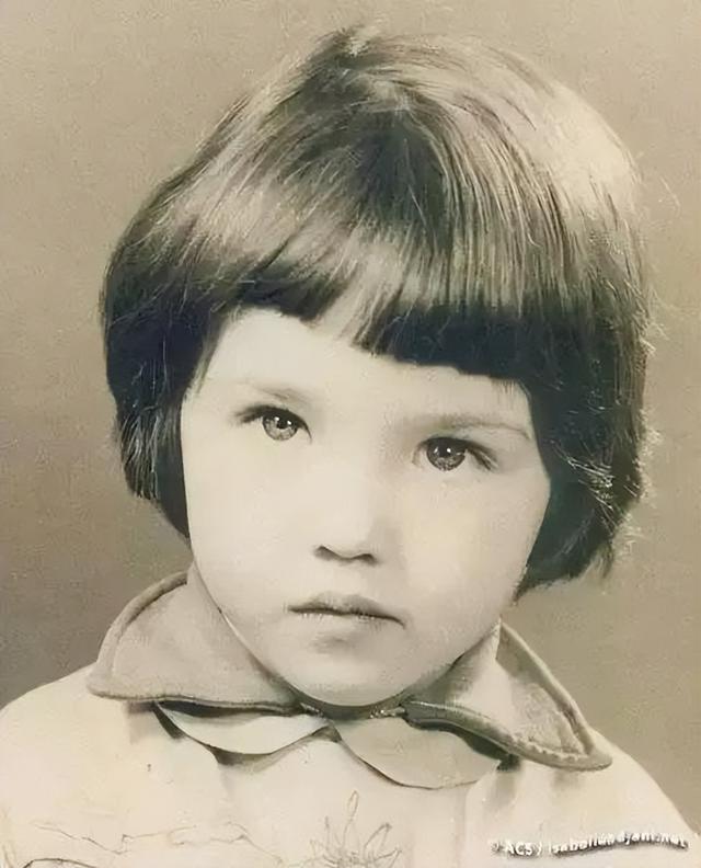 “破碎感美人”阿佳妮:2次未婚生子,3次被抛弃,美貌消失殆尽
