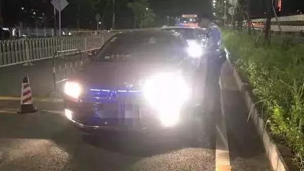 瞬间致盲！远光灯，你会用吗？