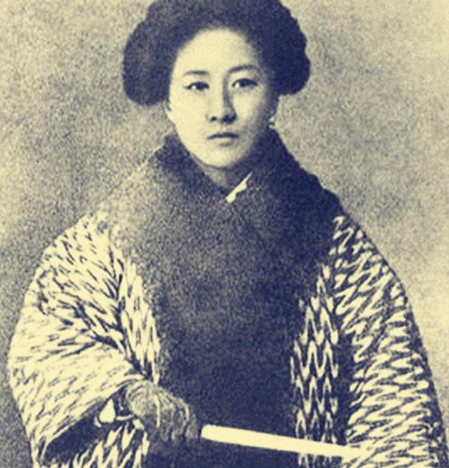 “挂历女神”龚雪的另类成名史,以及35年前的一桩“桃色事件”