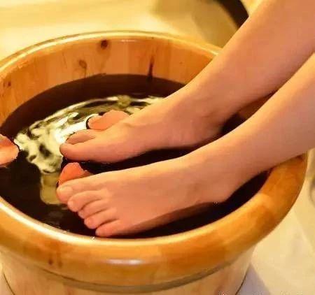 人间仙境,遇王族后人……