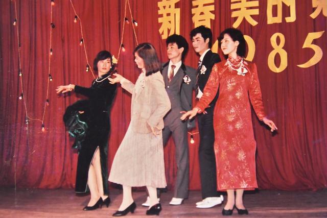 四十年前行走在佛山花市的俊男美女,背后原来有这样一段“古”!