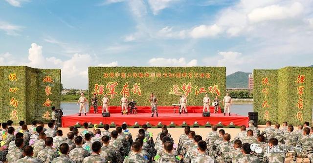 “八一”文艺演出，超美！