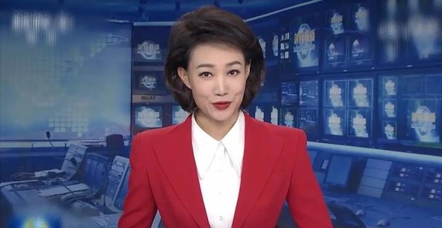 震惊！47岁央视女神李梓萌沈阳街头热舞 网友：这反转太刺激