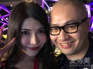 刘杀鸡直播间的女主播(熊猫TV刘杀鸡是谁怎么火的？刘杀鸡是富二代吗？)