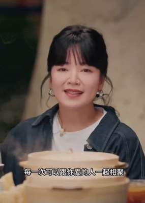 女主播 叫声(阿雅直播声音哽咽发出人生感悟：我们要珍惜每一次同爱你的人相聚)