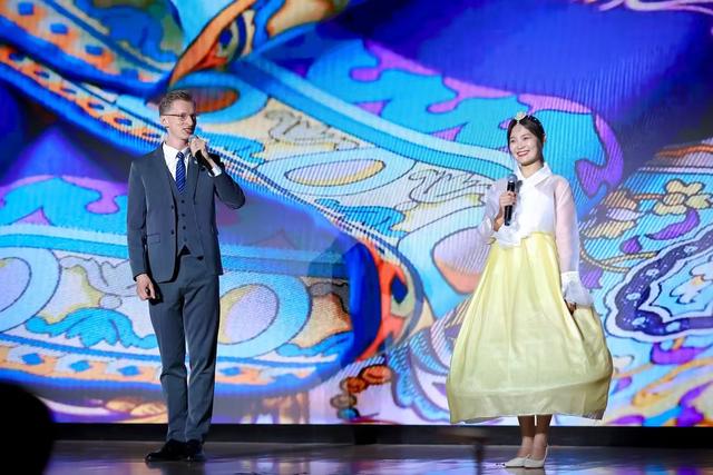 资讯有故事丨穿汉服、学篆刻、爱古城……韩国留学生金花利说“我来中国值了!”