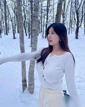 韩国女主播模样(韩国极品女神172cm、63kg，丰腴美好，凹凸有致，人间尤物啊)