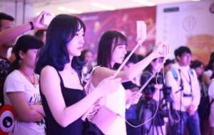 imay女主播(花椒虚假故宫直播被罚 直播进入优胜劣汰整顿期)