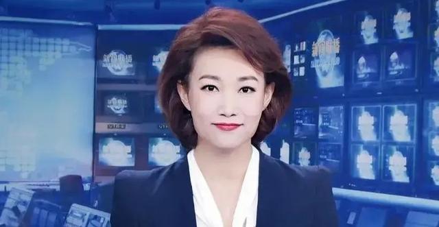 震惊！47岁央视女神李梓萌沈阳街头热舞 网友：这反转太刺激