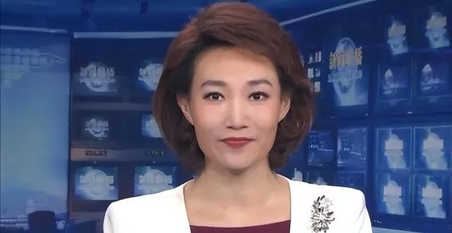 震惊！47岁央视女神李梓萌沈阳街头热舞 网友：这反转太刺激