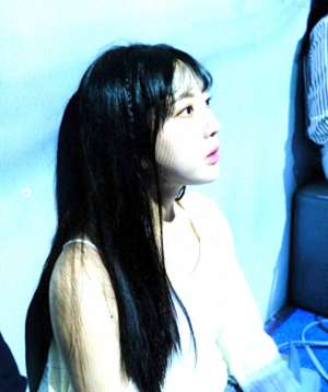 女主播的故事韩剧(韩美女主播生前遭职场霸凌、侮辱留有一封17页的遗书揭露人性黑暗)